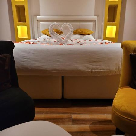 Spa Celyna Appartement Avec Jacuzzi Privatif Lyon Ngoại thất bức ảnh